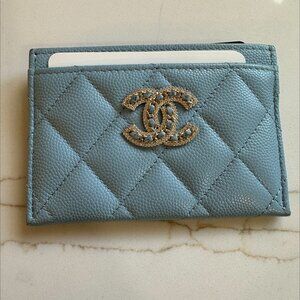 Chanel 22S Powder Blue Quilted Caviar Card Holder with Crystal CC